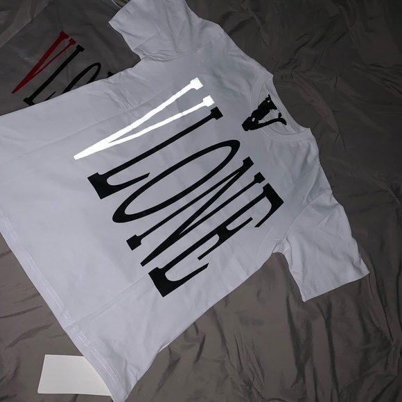 VLONE MEN T SHIRT SIZE S (REFLECTIVE) - Picture 2 of 5